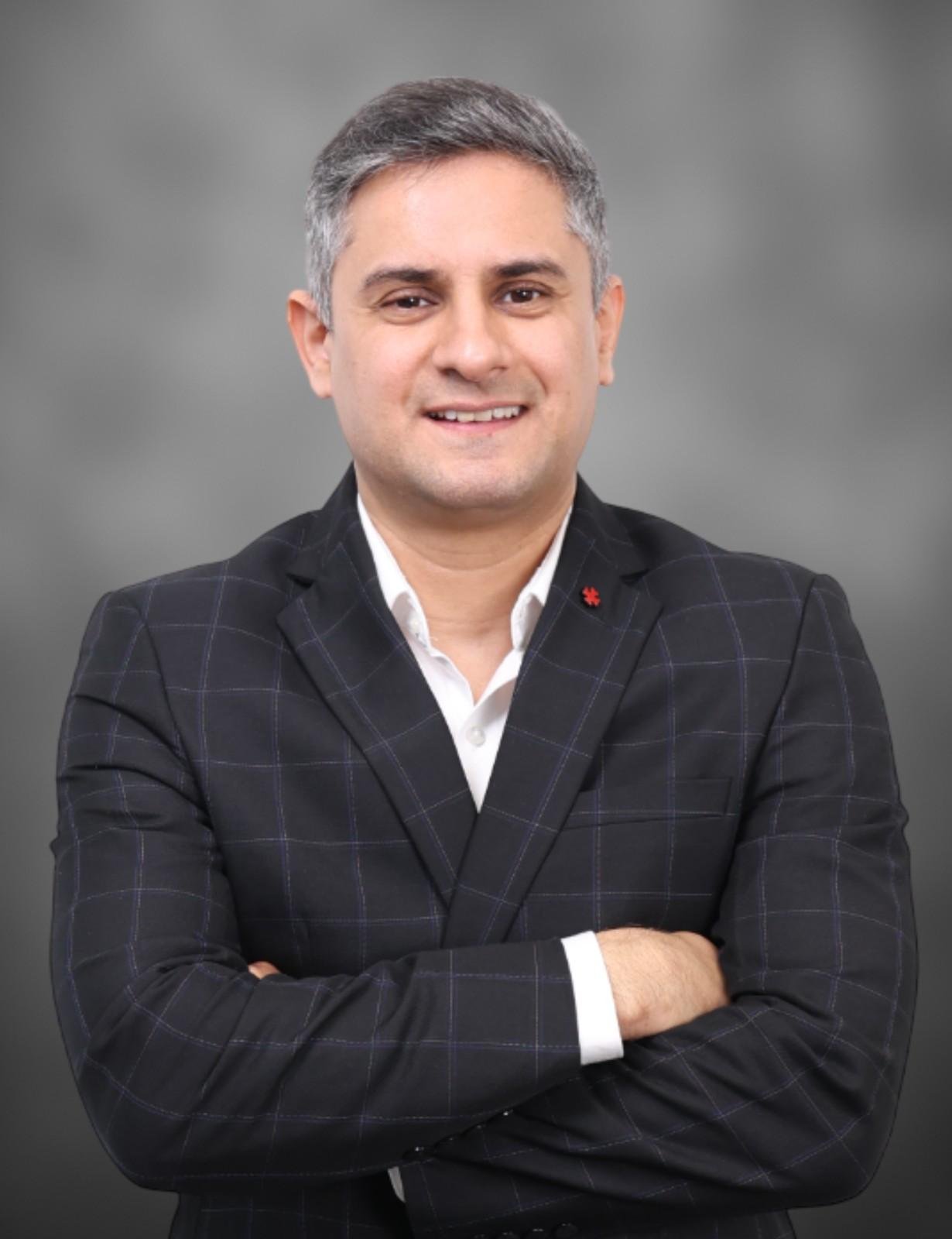 Bharat Khanna, Director